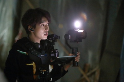 一个人的捉迷藏剧照的剧照