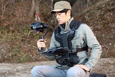 一个人的捉迷藏剧照的剧照