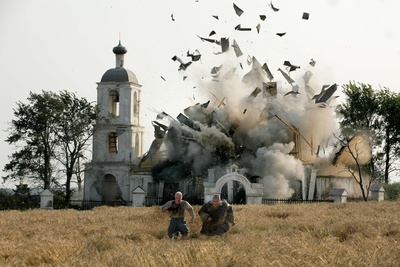 烈日灼人2(上)：逃难剧照的剧照