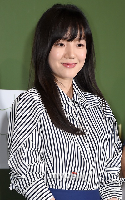 桌子剧照的剧照