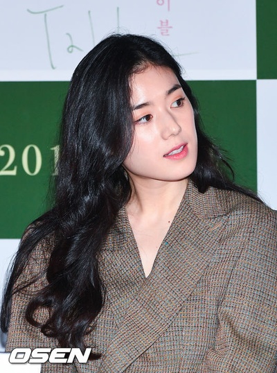 桌子剧照的剧照