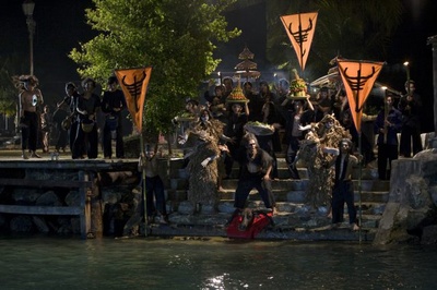 两栖怪兽剧照的剧照