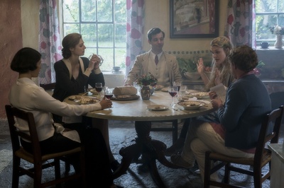 薇塔与弗吉尼亚剧照的剧照