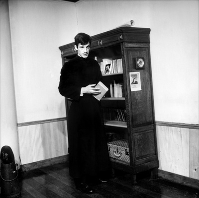 莱昂莫汉神父剧照的剧照