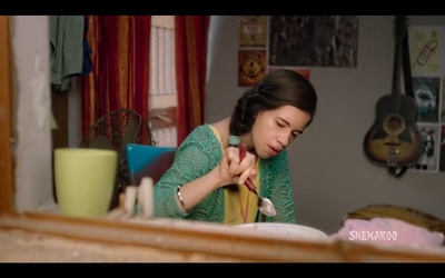 带吸管的玛格丽塔剧照的剧照