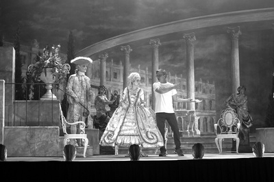 寂静中的惊奇剧照的剧照