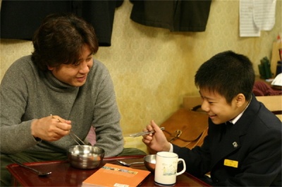 春天花盛开剧照的剧照