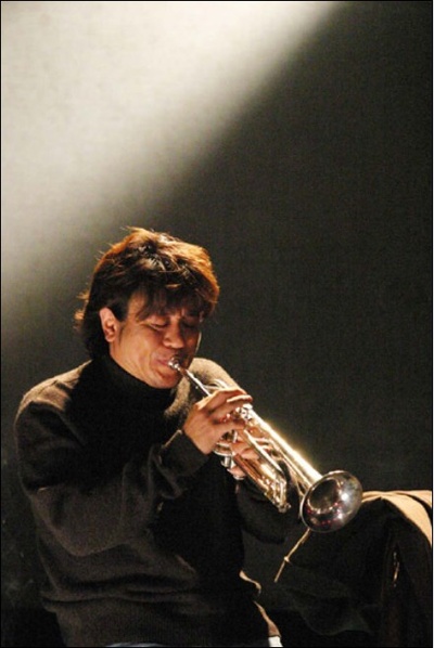 春天花盛开剧照的剧照