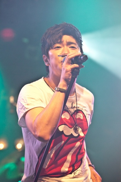 两个婚礼一个葬礼剧照的剧照