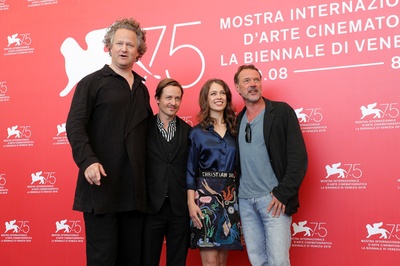 无主之作剧照的剧照