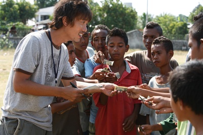 赤脚梦想剧照的剧照