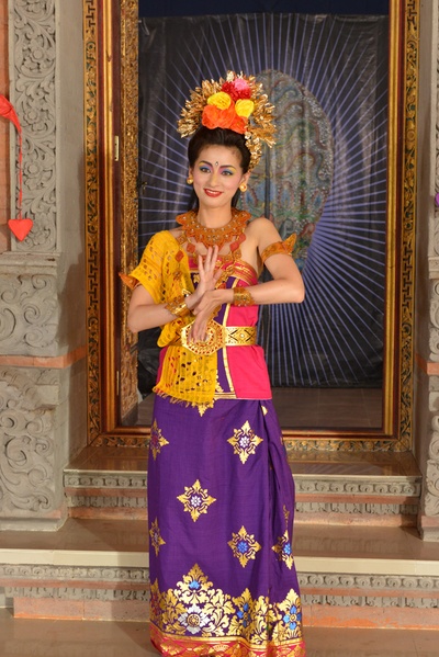 神在巴厘岛剧照的剧照