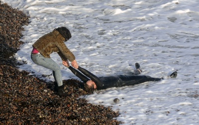 皮囊之下剧照的剧照