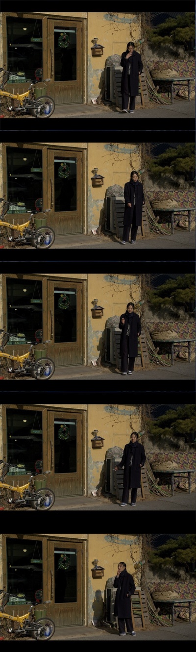 独自在夜晚的海边剧照的剧照