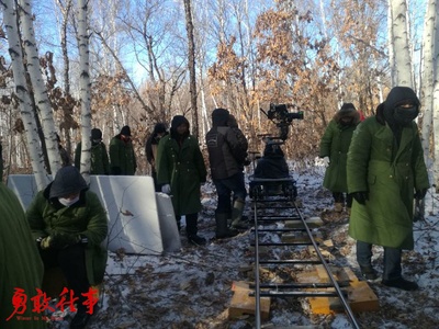 勇敢往事剧照的剧照