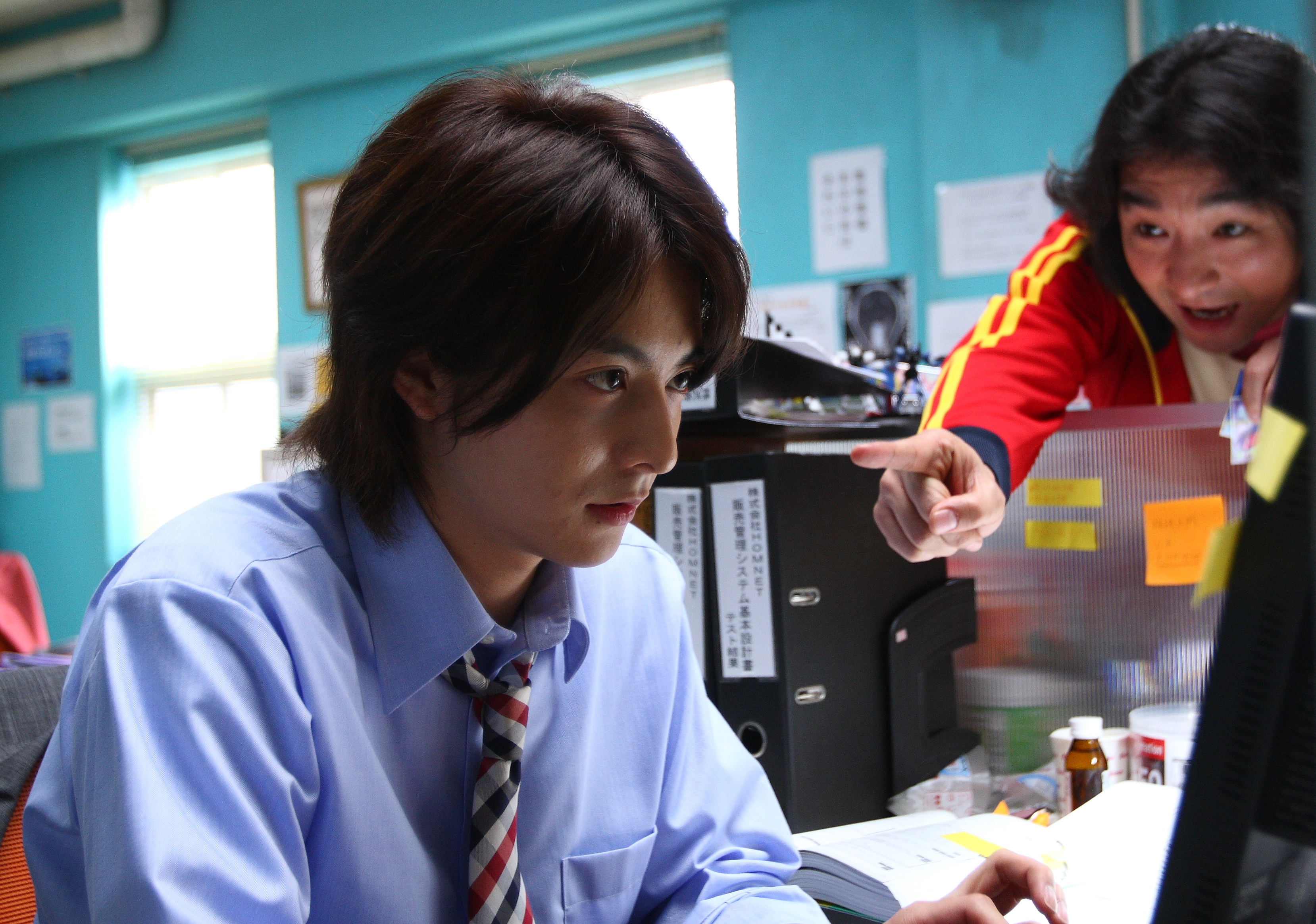 我在一家黑公司上班，已经快撑不下去了剧照的剧照