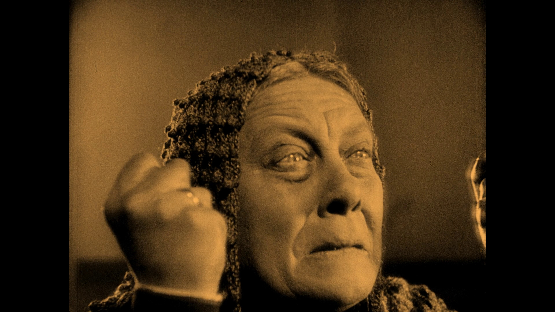 圣山剧照的剧照