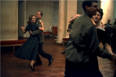 东方西方剧照的剧照