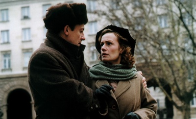 东方西方剧照的剧照