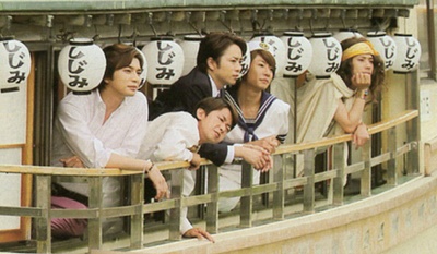 生活艰难也许快乐剧照的剧照