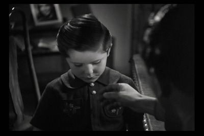 孩子在看着我们剧照的剧照