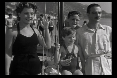 孩子在看着我们剧照的剧照