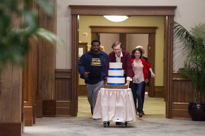 婚宴桌牌19号剧照的剧照