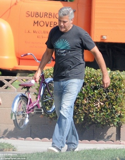 迷镇凶案剧照的剧照