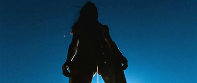 晒尸体剧照的剧照