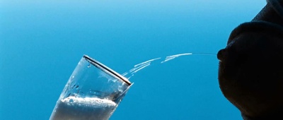 晒尸体剧照的剧照