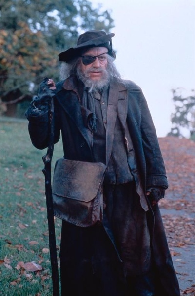 血色十字花剧照的剧照