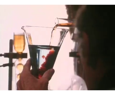 血色十字花剧照的剧照