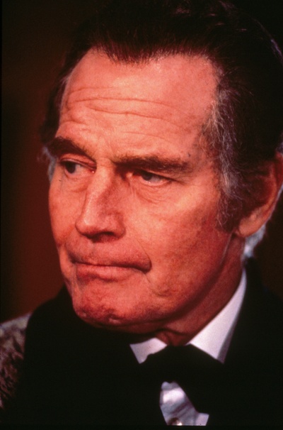 血色十字花剧照的剧照