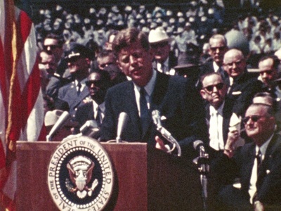 为了全人类剧照的剧照