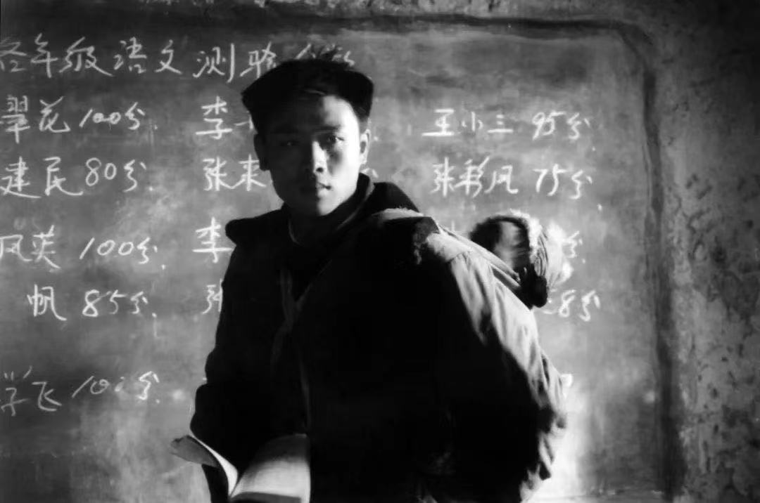 血色清晨剧照的剧照