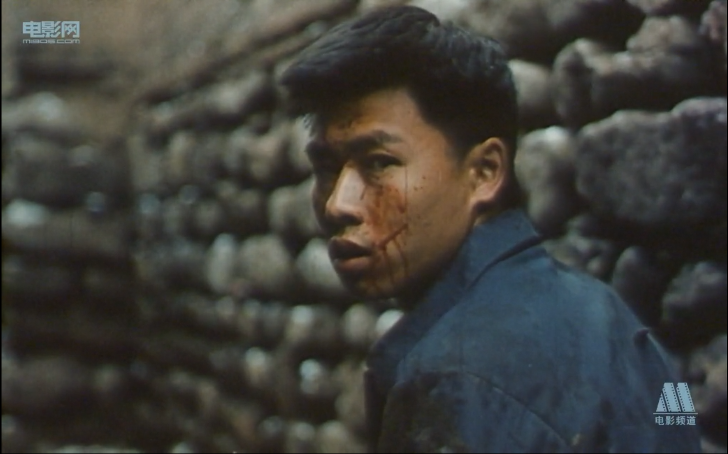 血色清晨剧照的剧照