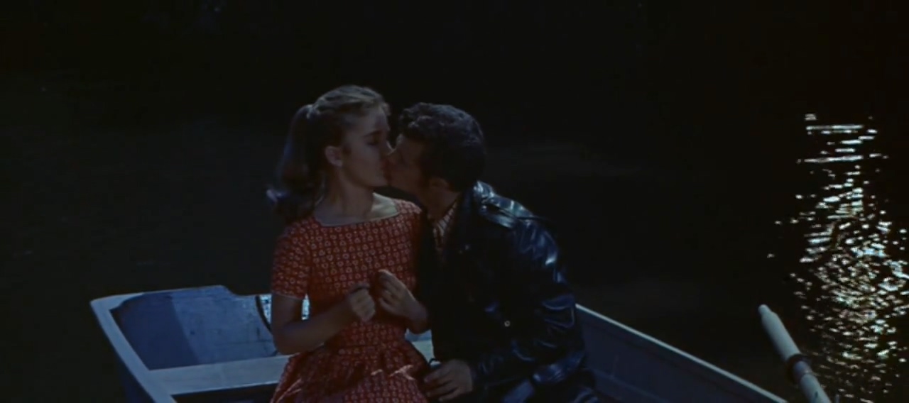 集合到国旗下的男儿们剧照的剧照