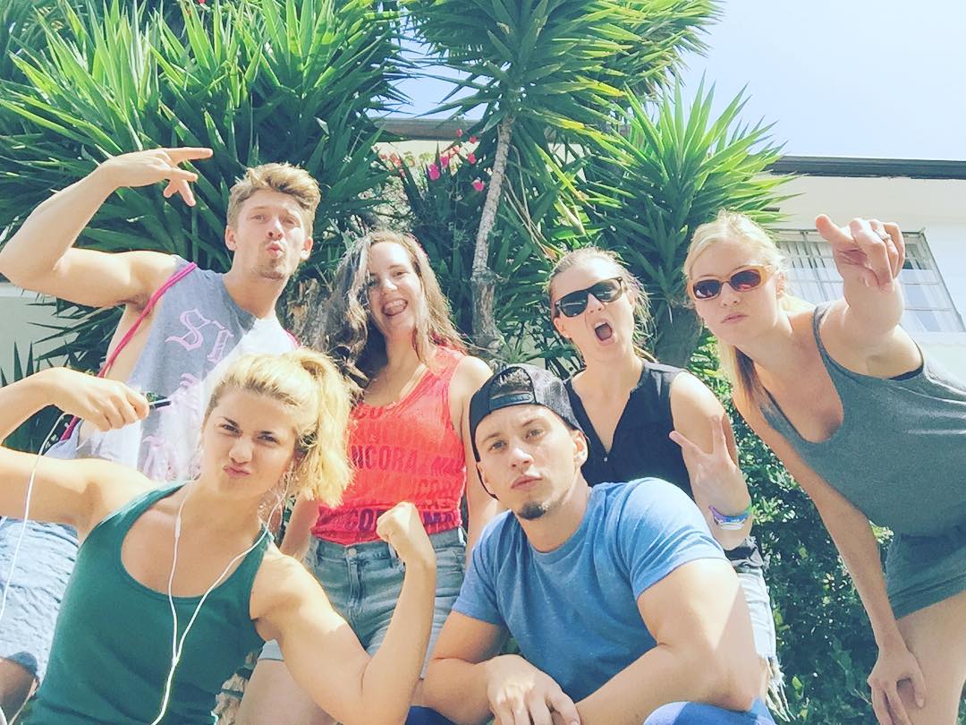 即将成人剧照的剧照