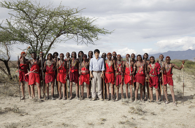 迎风而立的狮子剧照的剧照