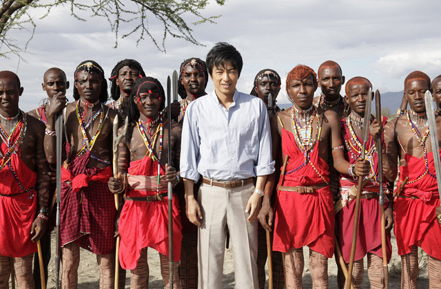 迎风而立的狮子剧照的剧照