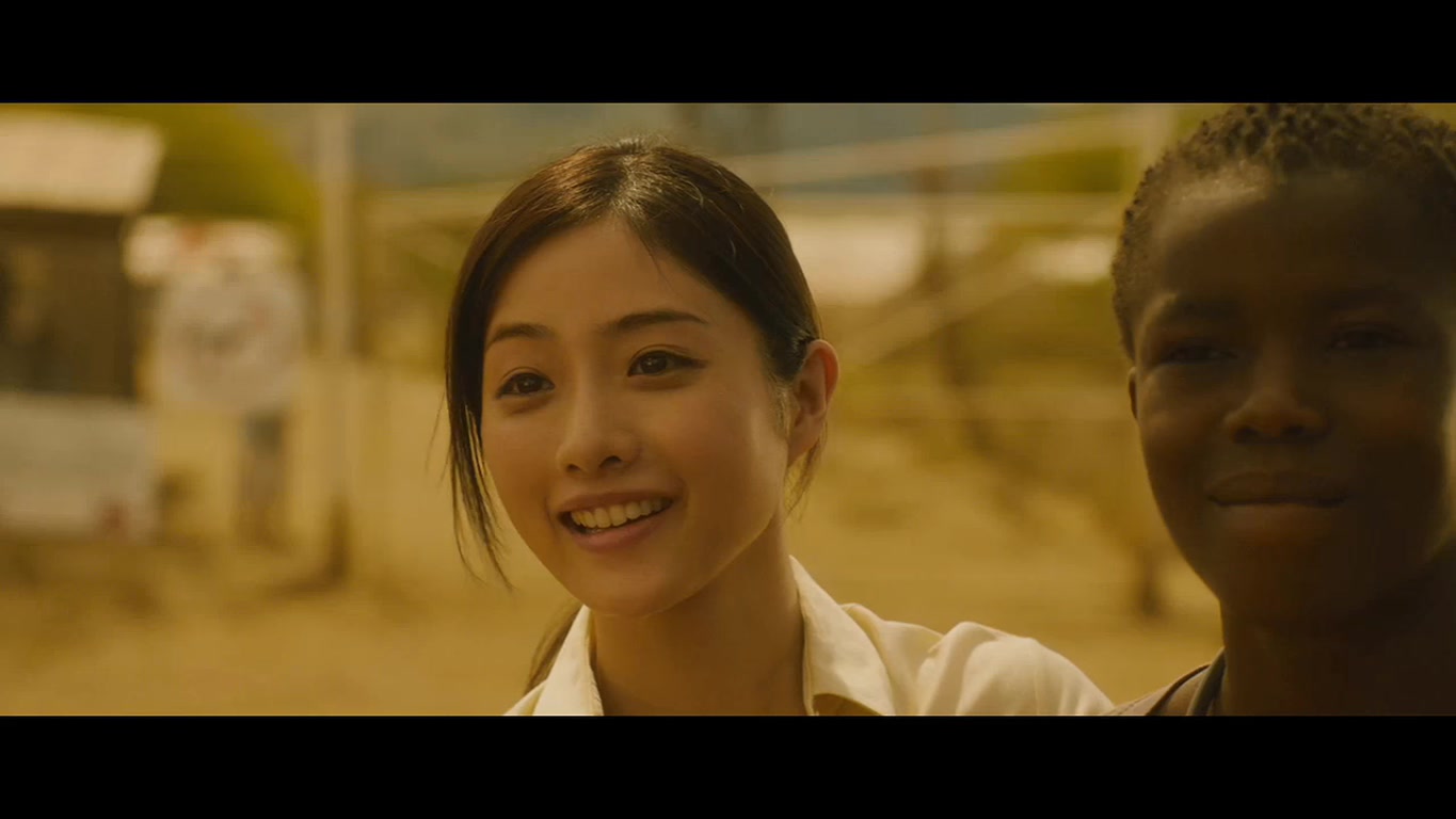 迎风而立的狮子剧照的剧照