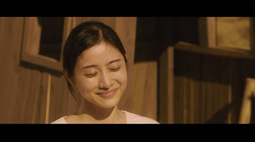 迎风而立的狮子剧照的剧照