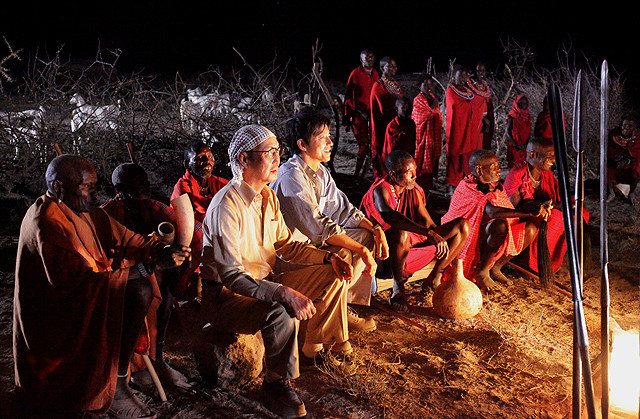 迎风而立的狮子剧照的剧照