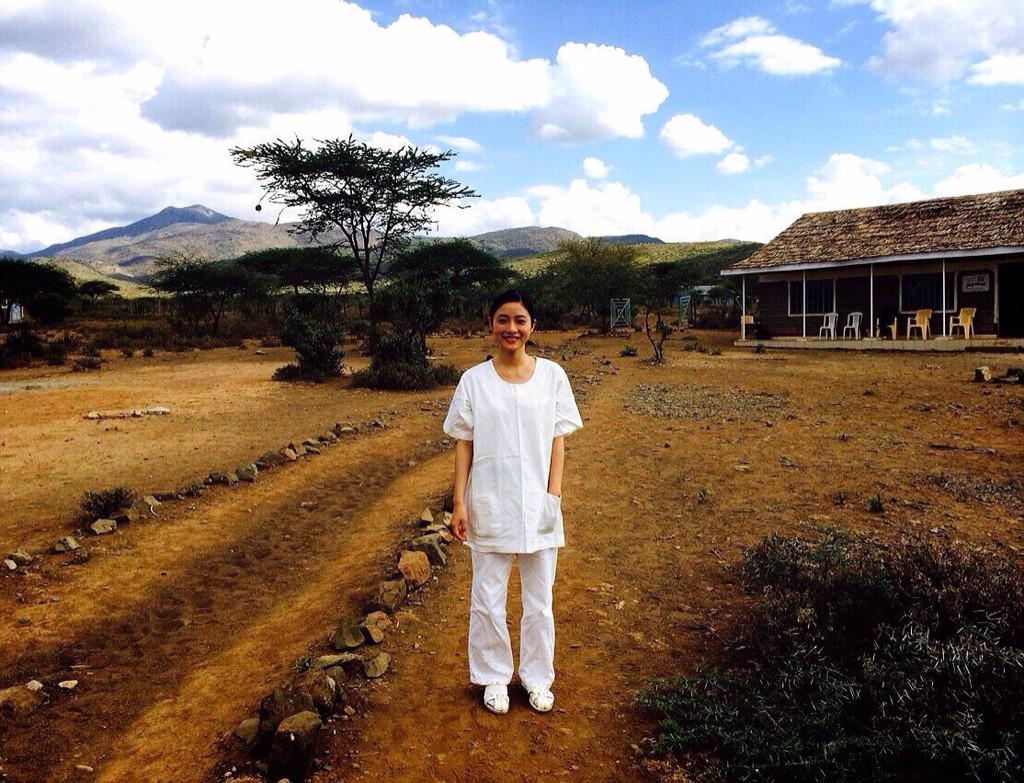 迎风而立的狮子剧照的剧照