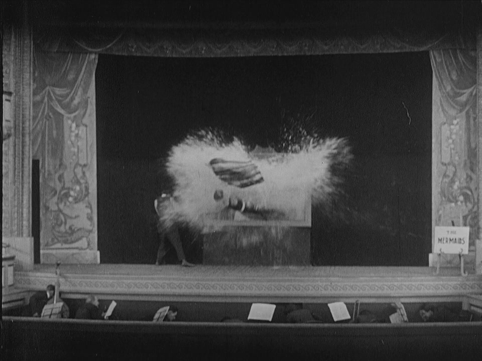 剧院剧照的剧照