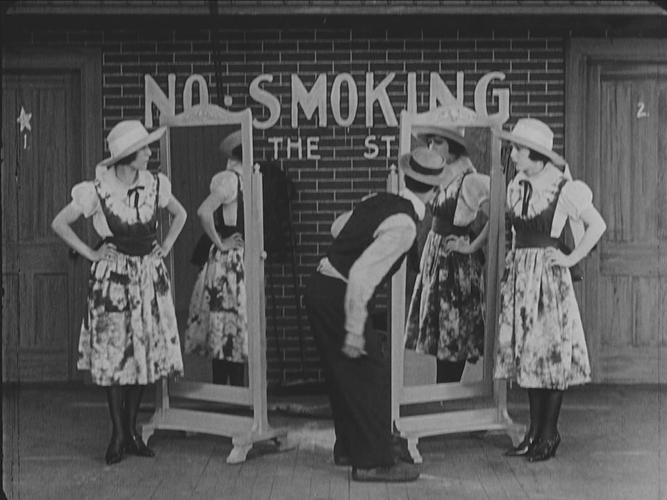 剧院剧照的剧照