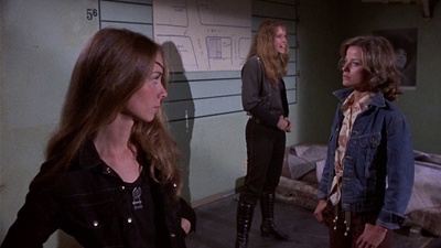 弹簧刀姐妹剧照的剧照