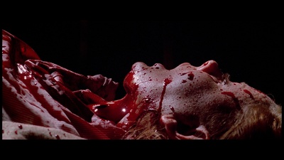 守墓屋剧照的剧照