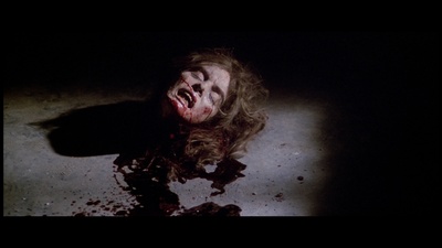 守墓屋剧照的剧照