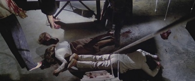 守墓屋剧照的剧照